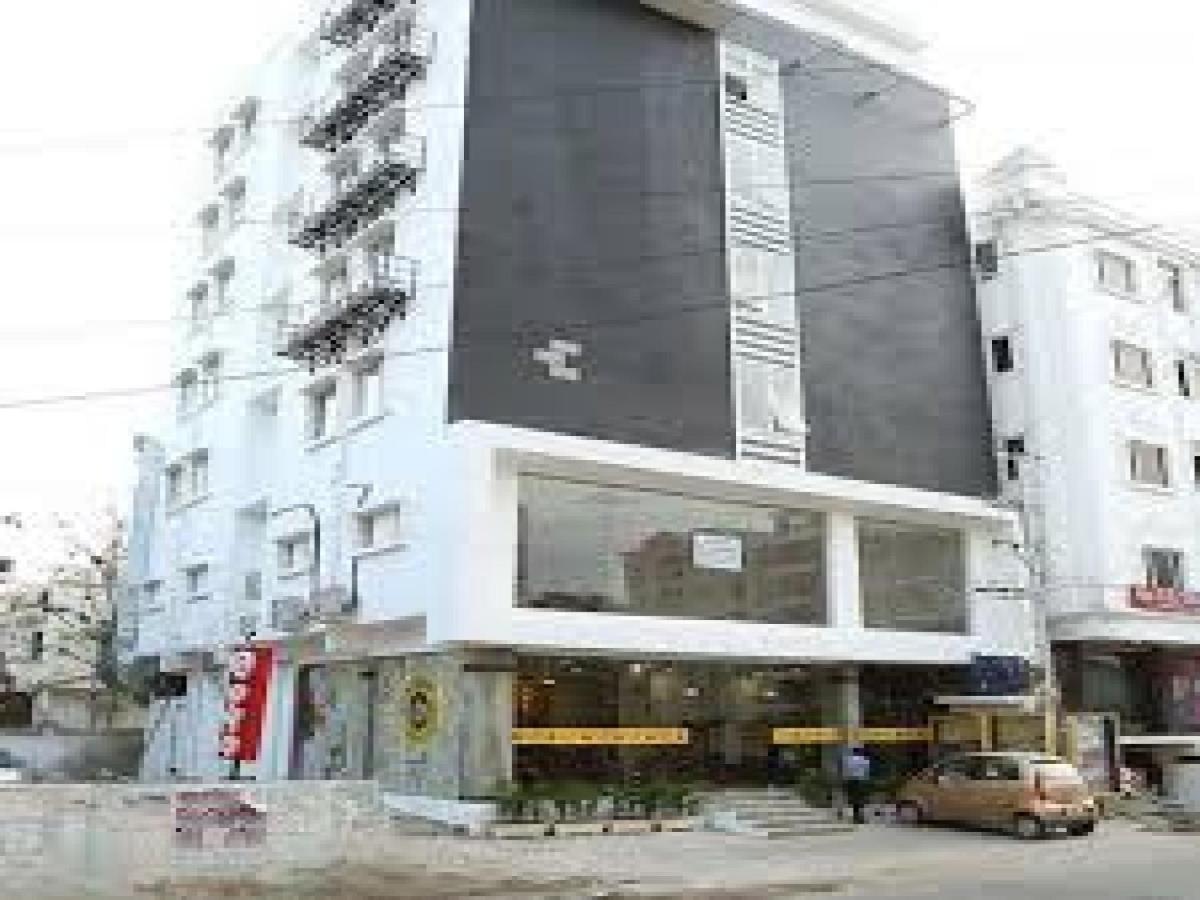 La Riviera Suites Madhapur Hyderabad Esterno foto